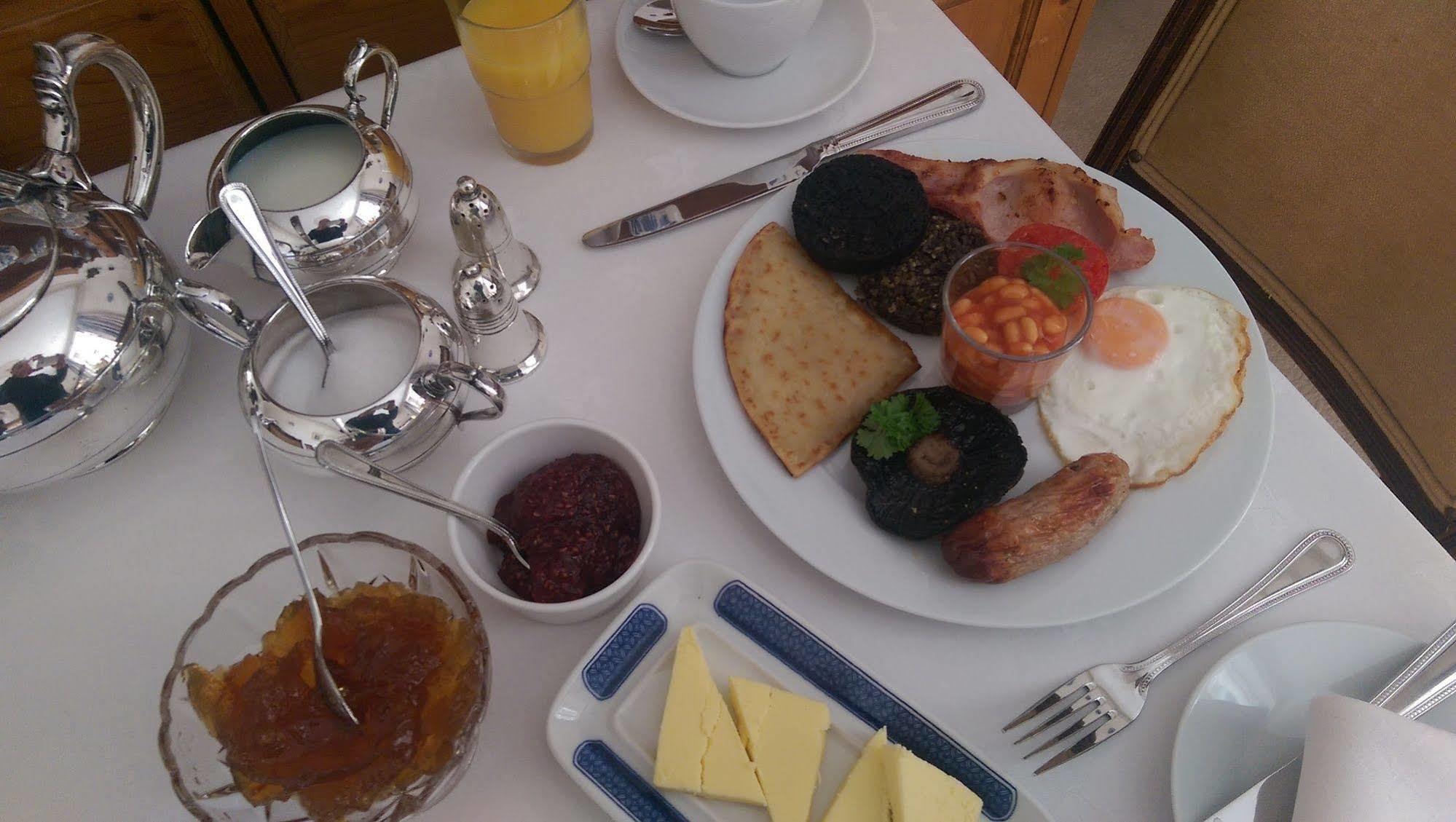Lochinver Guesthouse Ayr Esterno foto